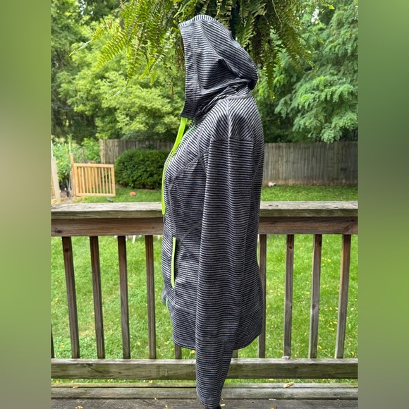 Lukka gray and black striped athletic zip up hoodie medium - Picture 2 of 9